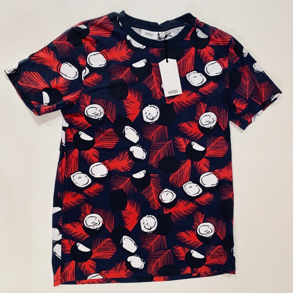 WESC "Max Coconuts" Men's Size L T-Shirt.  NWT